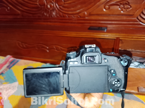 Canon 760d with 75-300 zoom lence